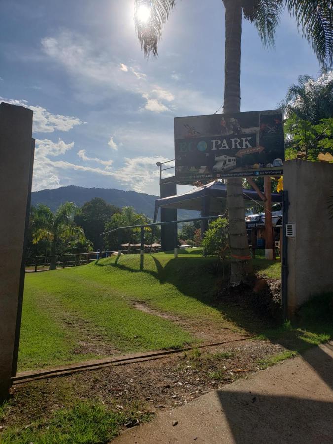 Águas de São Pedro Cabana Hostel Sobrado Ecopark מראה חיצוני תמונה