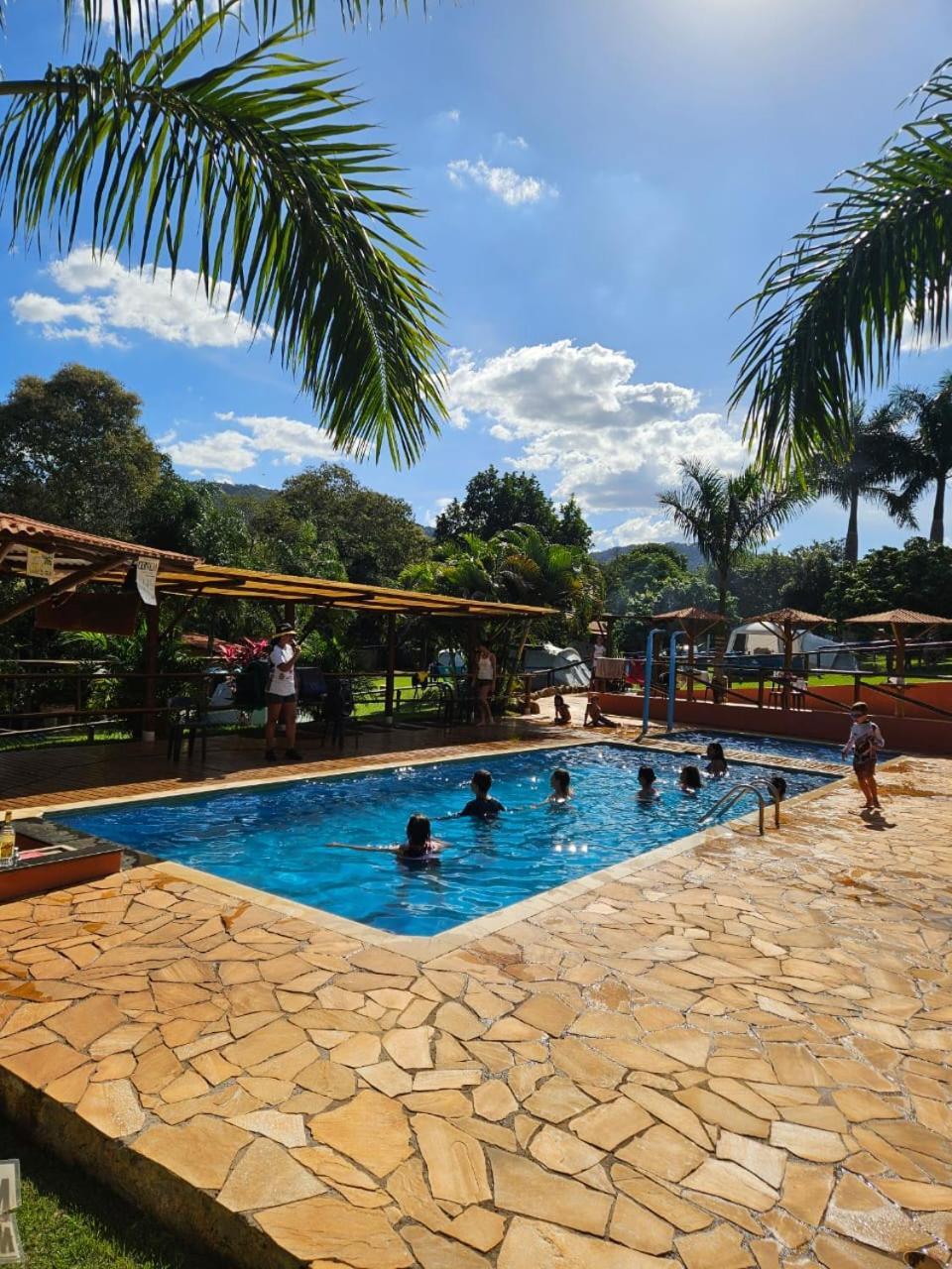 Águas de São Pedro Cabana Hostel Sobrado Ecopark חדר תמונה